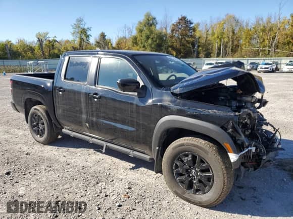 2024 Nissan Frontier Pro-4X z VIN 1N6ED1EKXRN623648, wystawiony jako Copart lot #84794185 z przebiegiem Nie podano mil oraz Nie do naprawy • Non repairable. Historia ofert i sprzedaży dostępna na DreamBid. Obrazek 4.