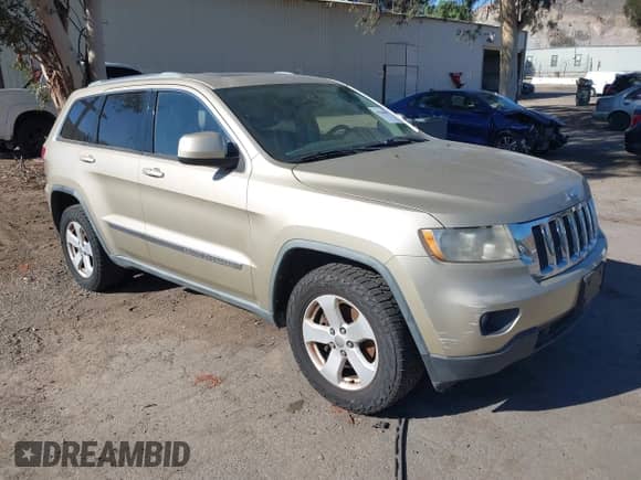 2011 Jeep Grand Cherokee Laredo с VIN 1J4RR4GGXBC738617, выставлен на аукционе IAAI как лот 43566937 с пробегом 174 637 миль миль и . История ставок и продаж доступна на DreamBid. Изображение 1.
