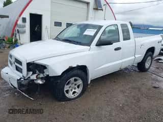 2006 Dodge Dakota SLT with VIN 1D7HW42K36S703683, listed as a IAAI auction lot 42322114 with 175,537 mi miles and . Bid and sale history available at DreamBid. Image 2.