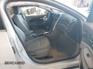 2014 Chevrolet Malibu LS с VIN 1G11B5SL0EF255909, выставлен на аукционе IAAI как лот 43043464 с пробегом Не указан миль и . История ставок и продаж доступна на DreamBid. Изображение 5.