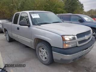 2004 Chevrolet Silverado 1500 LS z VIN 2GCEC19T841420602, wystawiony jako IAAI lot #43432582 z przebiegiem 7 mil mil oraz . Historia ofert i sprzedaży dostępna na DreamBid. Obrazek 1.