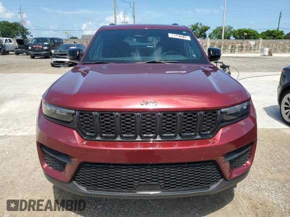 2024 Jeep Grand Cherokee Altitude z VIN 1C4RJGAG3R8546623, wystawiony jako Copart lot #58537215 z przebiegiem 28 057 mil mil oraz Czysty tytuł • Clean title. Historia ofert i sprzedaży dostępna na DreamBid. Obrazek 5.