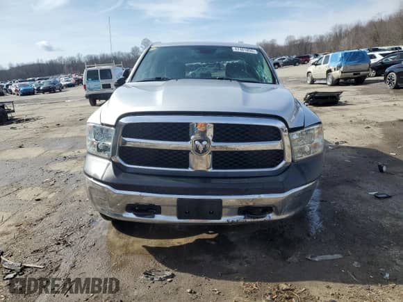 2016 Ram 1500 Tradesman z VIN 1C6RR7SM5GS174562, wystawiony jako Copart lot #47401855 z przebiegiem 153 986 mil mil oraz Szkoda całkowita • Salvage title. Historia ofert i sprzedaży dostępna na DreamBid. Obrazek 5.