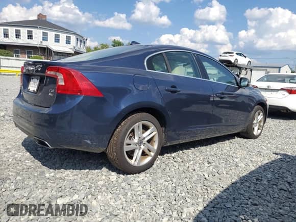 2015 Volvo S60 T5 Premier с VIN YV1612TKXF2349691, выставлен на аукционе Copart как лот 63822565 с пробегом 100 871 миль миль и Чистый • Clean title. История ставок и продаж доступна на DreamBid. Изображение 3.