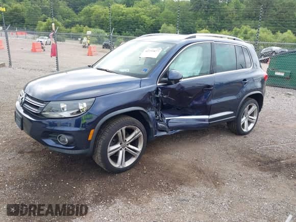 2016 Volkswagen Tiguan SEL с VIN WVGBV7AX0GW076285, выставлен на аукционе IAAI как лот 42759877 с пробегом 119 956 миль миль и . История ставок и продаж доступна на DreamBid. Изображение 17.