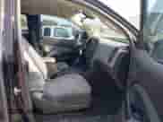 2018 Chevrolet Colorado 2WD Work Truck с VIN 1GCHSBEN0J1226953, выставлен на аукционе IAAI как лот 42589663 с пробегом 127 364 миль миль и . История ставок и продаж доступна на DreamBid. Изображение 5.