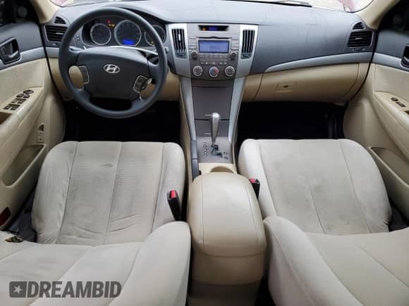 2010 Hyundai Sonata GLS with VIN 5NPET4AC8AH598145, listed as a Copart auction lot 84976345 with 293,055 mi miles and Clean title. Bid and sale history available at DreamBid. Image 8.