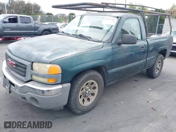 2005 GMC Sierra 1500 Work Truck с VIN 1GTEC14X15Z316696, выставлен на аукционе IAAI как лот 43257781 с пробегом 173 635 миль миль и . История ставок и продаж доступна на DreamBid. Изображение 2.