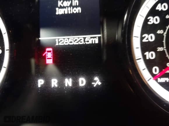 2019 Ram 1500 Express z VIN 1C6RR7KT2KS547458, wystawiony jako IAAI lot #41751397 z przebiegiem 128 523 mil mil oraz . Historia ofert i sprzedaży dostępna na DreamBid. Obrazek 7.