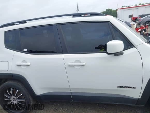 2018 Jeep Renegade Latitude with VIN ZACCJABB5JPJ67879, listed as a IAAI auction lot 42754749 with 114,217 mi miles and . Bid and sale history available at DreamBid. Image 14.