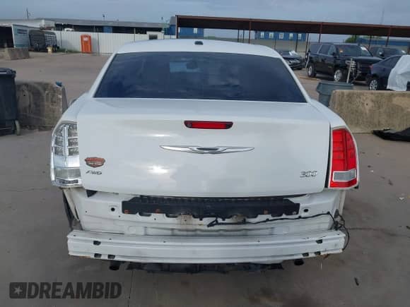 2014 Chrysler 300 с VIN 2C3CCARG3EH249426, выставлен на аукционе IAAI как лот 42741582 с пробегом 178 965 миль миль и . История ставок и продаж доступна на DreamBid. Изображение 16.