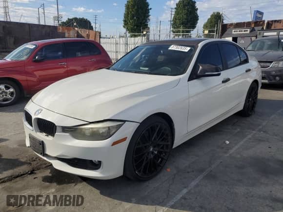 2015 BMW 3 Series 328i с VIN WBA3C1C59FK123209, выставлен на аукционе Copart как лот 87302635 с пробегом 127 428 миль миль и Чистый • Clean title. История ставок и продаж доступна на DreamBid. Изображение 1.