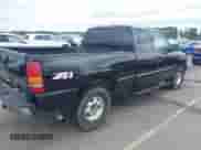 2003 GMC Sierra 1500 SLE с VIN 2GTEK19T131348708, выставлен на аукционе IAAI как лот 42344274 с пробегом 328 650 миль миль и . История ставок и продаж доступна на DreamBid. Изображение 4.