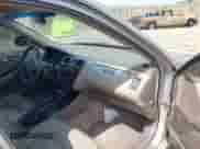 1999 Honda Accord EX с VIN 1HGCG1651XA023648, выставлен на аукционе IAAI как лот 42746212 с пробегом 283 171 миль миль и . История ставок и продаж доступна на DreamBid. Изображение 5.