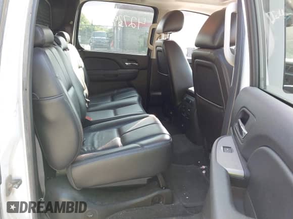 2011 Chevrolet Avalanche LT with VIN 3GNTKFE32BG353486, listed as a IAAI auction lot 42739696 with 123,879 mi miles and . Bid and sale history available at DreamBid. Image 8.