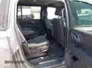2022 Chevrolet Suburban Z71 с VIN 1GNSKDKDXNR199045, выставлен на аукционе IAAI как лот 42233347 с пробегом 66 744 миль миль и . История ставок и продаж доступна на DreamBid. Изображение 8.