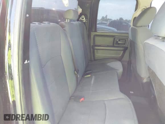 2013 Ram 1500 Express z VIN 1C6RR6FT4DS680729, wystawiony jako IAAI lot #43316356 z przebiegiem 182 634 mil mil oraz . Historia ofert i sprzedaży dostępna na DreamBid. Obrazek 8.