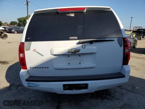 2007 Chevrolet Suburban LS с VIN 1GNFC16057J180957, выставлен на аукционе Copart как лот 71305345 с пробегом 120 355 миль миль и Списание • Salvage title. История ставок и продаж доступна на DreamBid. Изображение 6.