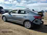 2018 Hyundai Elantra SE z VIN KMHD74LF5JU668225, wystawiony jako Copart lot #57252815 z przebiegiem 61 890 mil mil oraz Czysty tytuł • Clean title. Historia ofert i sprzedaży dostępna na DreamBid. Obrazek 2.