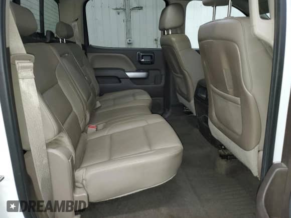 2015 Chevrolet Silverado 3500HD LTZ с VIN 1GC4K0E80FF599384, выставлен на аукционе Copart как лот 76975984 с пробегом 73 351 миль миль и Списание • Salvage title. История ставок и продаж доступна на DreamBid. Изображение 10.