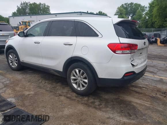 2018 Kia Sorento LX с VIN 5XYPGDA34JG426487, выставлен на аукционе IAAI как лот 42668343 с пробегом 117 456 миль миль и . История ставок и продаж доступна на DreamBid. Изображение 3.