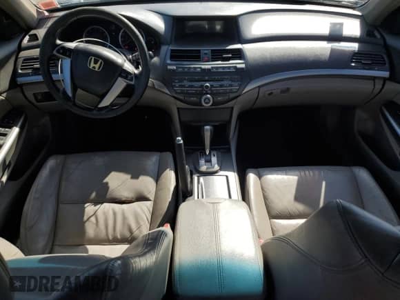 2009 Honda Accord EX-L with VIN 1HGCP26829A029512, listed as a Copart auction lot 82086825 with 185,030 mi miles and Clean title. Bid and sale history available at DreamBid. Image 8.