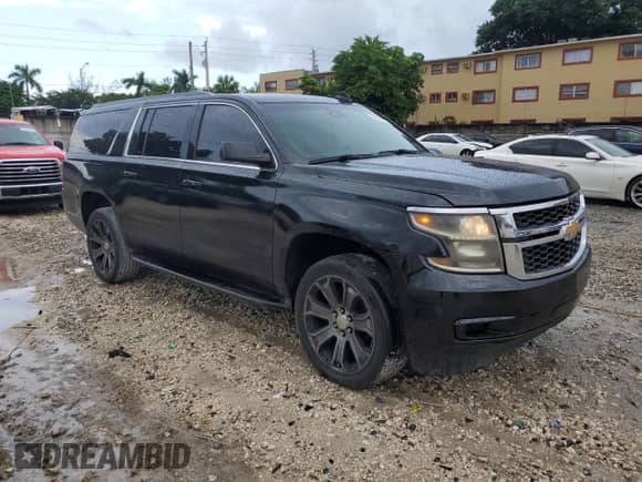 2016 Chevrolet Suburban LT with VIN 1GNSCHKC1GR109019, listed as a Copart auction lot 84358745 with 179,984 mi miles and Non repairable. Bid and sale history available at DreamBid. Image 4.