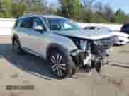 2023 Nissan Pathfinder Platinum with VIN 5N1DR3DK2PC226632, listed as a Copart auction lot 80541695 with 4,019 mi miles and Salvage title. Bid and sale history available at DreamBid. Image 4.