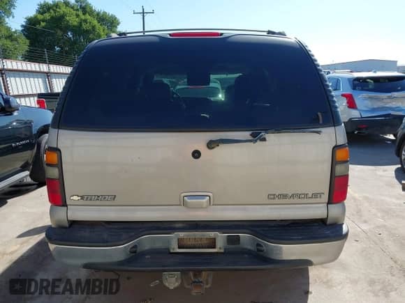 2004 Chevrolet Tahoe LS с VIN 1GNEC13Z34J328114, выставлен на аукционе IAAI как лот 42214527 с пробегом 169 479 миль миль и . История ставок и продаж доступна на DreamBid. Изображение 16.