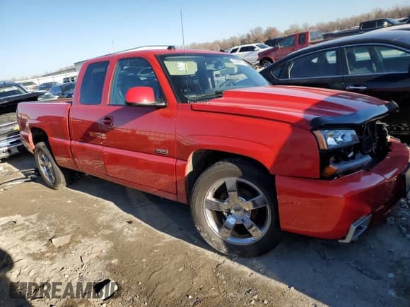 2004 Chevrolet Silverado SS with VIN 2GCEK19N941283609, listed as a Copart auction lot 83669554 with 132,832 mi miles and Salvage title. Bid and sale history available at DreamBid. Image 4.