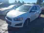 2015 Chevrolet Sonic LT с VIN 1G1JC5SG2F4122758, выставлен на аукционе IAAI как лот 43450957 с пробегом 138 015 миль миль и . История ставок и продаж доступна на DreamBid. Изображение 2.