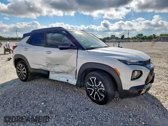 2021 Chevrolet TrailBlazer ACTIV with VIN KL79MVSL6MB121493, listed as a Copart auction lot 81762455 with 55,802 mi miles and Salvage title. Bid and sale history available at DreamBid. Image 4.