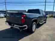 2022 Chevrolet Silverado 2500HD LTZ z VIN 1GC4YPE76NF315723, wystawiony jako Copart lot #80886595 z przebiegiem 17 444 mil mil oraz Czysty tytuł • Clean title. Historia ofert i sprzedaży dostępna na DreamBid. Obrazek 4.