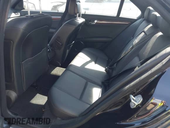 2010 Mercedes-Benz C 300 Sport с VIN WDDGF8BB1AR129328, выставлен на аукционе IAAI как лот 43367486 с пробегом 61 775 миль миль и . История ставок и продаж доступна на DreamBid. Изображение 8.