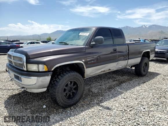 1998 Dodge 2500 с VIN 1B7KF2363WJ205625, выставлен на аукционе Copart как лот 58406125 с пробегом 207 135 миль миль и Списание • Salvage title. История ставок и продаж доступна на DreamBid. Изображение 1.