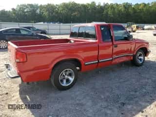 2003 Chevrolet S-10 Fleet z VIN 1GCCS19X238188748, wystawiony jako Copart lot #73361404 z przebiegiem 106 558 mil mil oraz Czysty tytuł • Clean title. Historia ofert i sprzedaży dostępna na DreamBid. Obrazek 3.