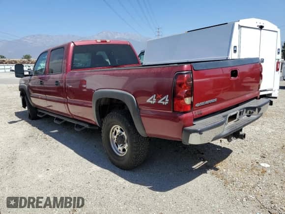 2006 Chevrolet Silverado 3500 SRW Wrk Trk z VIN 1GCHK33D66F243668, wystawiony jako Copart lot #67042944 z przebiegiem 503 368 mil mil oraz Szkoda całkowita • Salvage title. Historia ofert i sprzedaży dostępna na DreamBid. Obrazek 2.
