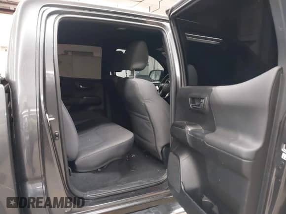 2019 Toyota Tacoma TRD Off Road with VIN 3TMCZ5AN2KM194198, listed as a IAAI auction lot 43463635 with 48,375 mi miles and . Bid and sale history available at DreamBid. Image 8.