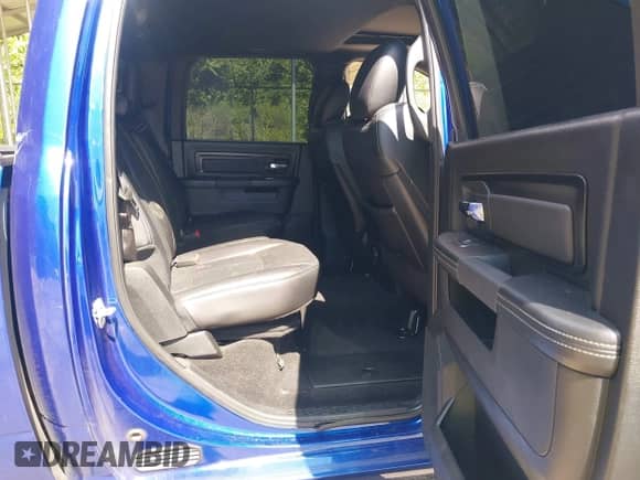 2018 Ram 1500 Rebel z VIN 1C6RR7YT2JS236456, wystawiony jako IAAI lot #43070765 z przebiegiem 116 485 mil mil oraz . Historia ofert i sprzedaży dostępna na DreamBid. Obrazek 8.