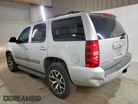 2014 Chevrolet Tahoe LT with VIN 1GNSCBE06ER192376, listed as a Copart auction lot 69945405 with 181,983 mi miles and Clean title. Bid and sale history available at DreamBid. Image 2.