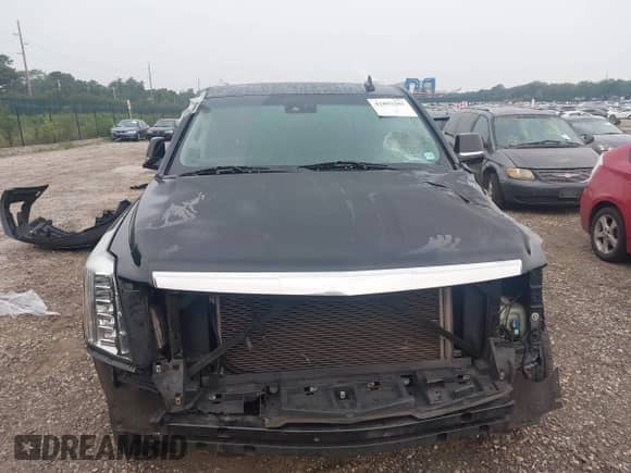 2019 Cadillac Escalade ESV Luxury с VIN 1GYS4HKJ6KR284003, выставлен на аукционе IAAI как лот 42893201 с пробегом 170 270 миль миль и . История ставок и продаж доступна на DreamBid. Изображение 12.