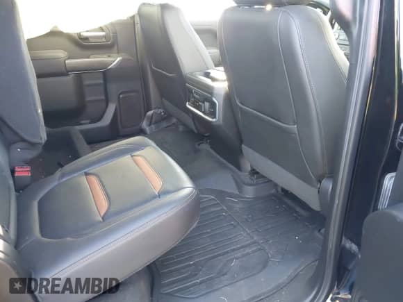 2020 GMC Sierra 1500 AT4 z VIN 1GTP9EED7LZ116440, wystawiony jako IAAI lot #43374469 z przebiegiem 63 184 mil mil oraz . Historia ofert i sprzedaży dostępna na DreamBid. Obrazek 8.
