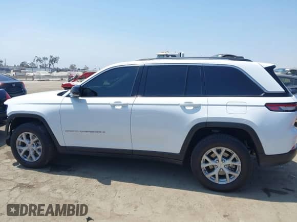 2023 Jeep Grand Cherokee Limited with VIN 1C4RJGBG4PC648618, listed as a IAAI auction lot 42923328 with 53,211 mi miles and . Bid and sale history available at DreamBid. Image 15.