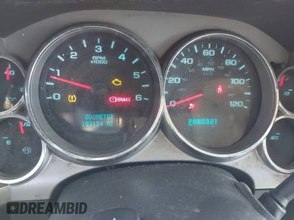 2008 GMC Sierra 1500 SLE2 z VIN 2GTEK19J981145233, wystawiony jako IAAI lot #41314798 z przebiegiem 193 154 mil mil oraz . Historia ofert i sprzedaży dostępna na DreamBid. Obrazek 7.