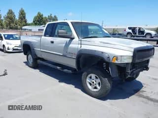 1997 Dodge 1500 with VIN 3B7HF13ZXVG710365, listed as a IAAI auction lot 42550413 with 119,568 mi miles and . Bid and sale history available at DreamBid. Image 1.