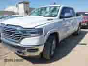 2019 Ram 1500 Longhorn с VIN 1C6SRFKT6KN645693, выставлен на аукционе IAAI как лот 42001909 с пробегом 96 928 миль миль и . История ставок и продаж доступна на DreamBid. Изображение 2.