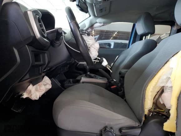 2016 Toyota Tacoma SR5 с VIN 5TFSZ5AN2GX033475, выставлен на аукционе Copart как лот 70106145 с пробегом 147 360 миль миль и Списание • Salvage title. История ставок и продаж доступна на DreamBid. Изображение 7.