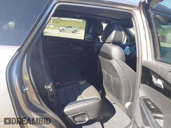 2016 Kia Sorento SXL с VIN 5XYPKDA15GG031904, выставлен на аукционе IAAI как лот 40570106 с пробегом 114 549 миль миль и . История ставок и продаж доступна на DreamBid. Изображение 8.