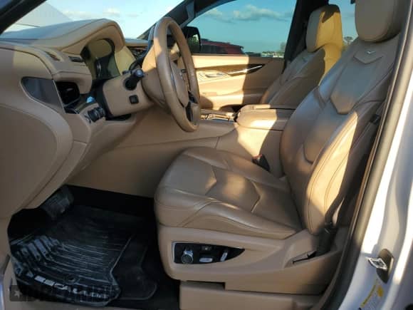 2018 Cadillac Escalade Platinum with VIN 1GYS4DKJ8JR243041, listed as a Copart auction lot 44907505 with 46,763 mi miles and Salvage title. Bid and sale history available at DreamBid. Image 7.