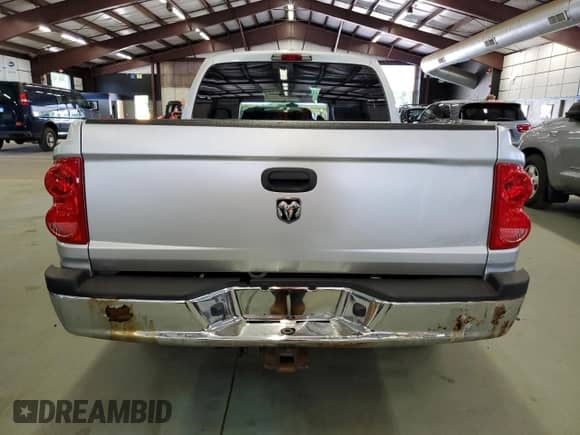 2006 Dodge Dakota SLT with VIN 1D7HW48K46S563957, listed as a Copart auction lot 69434075 with 20,382 mi miles and Clean title. Bid and sale history available at DreamBid. Image 6.